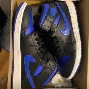 Air Jordan 1 Mid